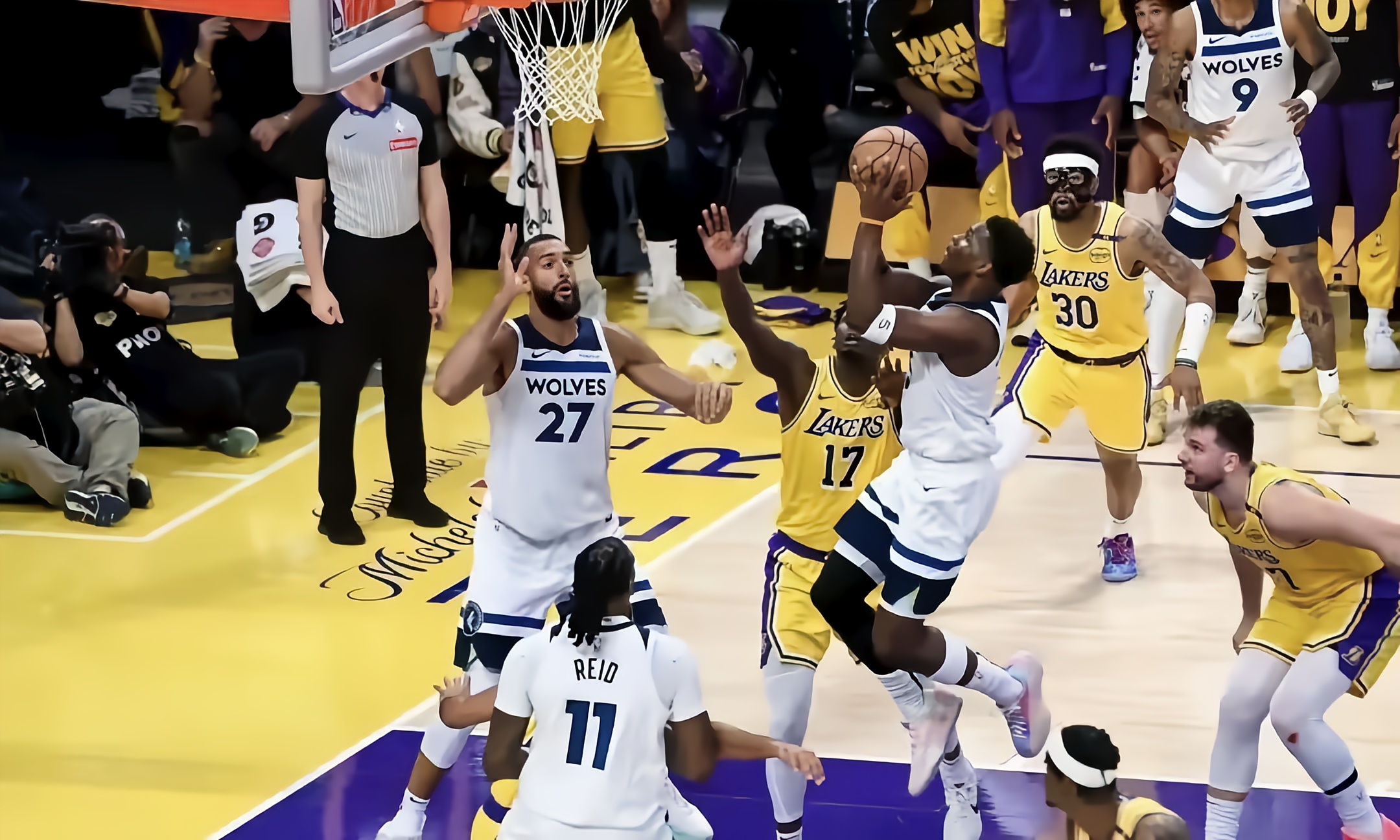 包含关键时刻丹佛掘金内部沟通:NBA季后赛节点到来;震撼外界;赛季目标并未改变的词条 包含关键时刻丹佛掘金内部沟通:NBA季后赛节点到来;震撼外界;赛季目标并未改变的词条